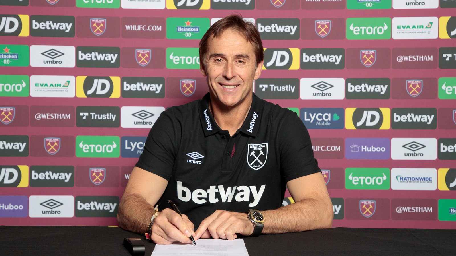 Julen Lopetegui as West Ham manager.